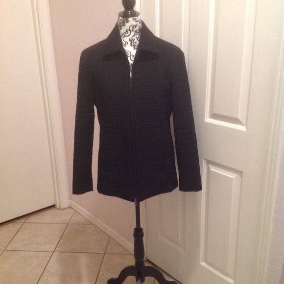 ❌ SOLD ❌ EUC 🍄 ANNE KLEIN Black Quilted Coat - Picture 2 of 5